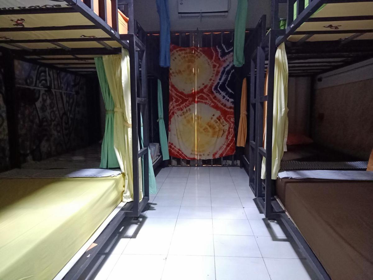 Deoplet Homestay & Gallery Yogyakarta Bagian luar foto